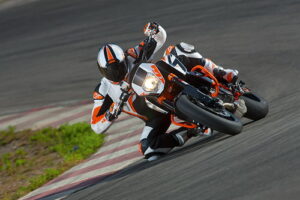 2014 KTM Duke 690 R