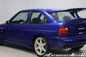 ค่ายประมูลรถชื่อดังนำเสนอ "1995 Ford Escort RS Cosworth" สภาพใหม่กิ๊ก