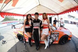 2 นักดริฟท์ ทีม KENDA ซิ่งส่งท้าย คว้าที่ 2 คลาส B ในศึก M-STORM DRIFT COMPEDITION 2013 @ BONANZA SPEED WAY