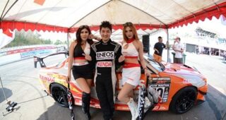 2 นักดริฟท์ ทีม KENDA ซิ่งส่งท้าย คว้าที่ 2 คลาส B ในศึก M-STORM DRIFT COMPEDITION 2013 @ BONANZA SPEED WAY