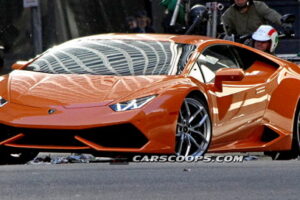 ช่างภาพอิสระแอบถ่าย Lamborghini Huracan เปลี่ยนสีภายนอกแบบใหม่