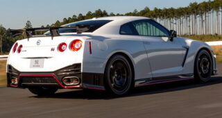 Nissan GT-R Nismo เตรียมพร้อมรองาน Geneva Motor Show