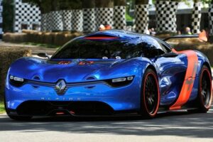 รถแบบ Alpine เลื่อนออกไปก่อนเหตุ "Renault และ Caterham" ขัดแย้งกันเอง