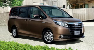 Toyota เตรียมเปิดตัวรถตู้สองรุ่นใหม่ทั้ง Voxy และ Noah ในประเทศญี่ปุ่น