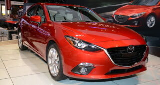 เผยรถแบบ Mazda3 ยอดขายตกกว่า 27% เหตุโดน