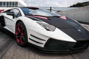 Lamborghini เปิดตัวชุดแต่งใหม่ "Avanti Rosso" เอาใจคนรัก Carbon