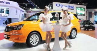 New SsangYong Stavic รับรางวัล Car of the Year 2014