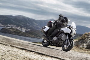 Kawasaki Versys 1000 หนุ่มพเนจรขาลุย