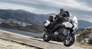 Kawasaki Versys 1000 หนุ่มพเนจรขาลุย
