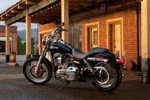 Harley-Davidson FXDC Super Glide Custom เงางามสวยแบบคลาสลิค