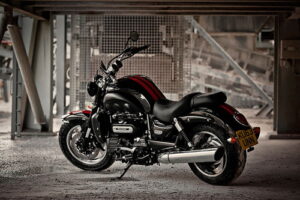 TRIUMPH Rocket III Roadster 3สูบ อ้วนล้ำบึกบึน