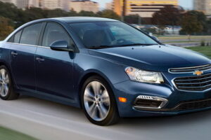 2015 Chevrolet Cruze พร้อมเปิดตัวแล้วในงานที่ New York Auto Show