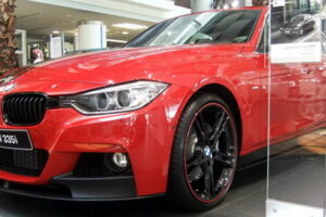 ค่ายแต่ง M Performance เปิดตัวชุดแต่ง "BMW 335i Sedan" พร้อมเพิ่มออฟชั่นใหม่ๆ