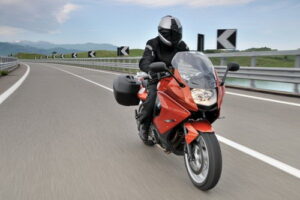 BMW F 800 GT จรวดตัวลุยจากค่ายใบพัด