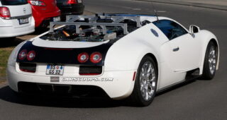 Bugatti ทดสอบรถ Veyron รุ่นใหม่ 2 คันในสนาม Nürburgring