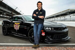 Dario Franchitti นักแข่งชื่อดังพร้อมซิ่ง "2014 Chevrolet Camaro Z/28" ในการแข่ง Indy 500