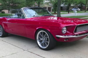 หนุ่ม Youtube จัดการเปลี่ยนเครื่องให้ "1968 Ford Mustang" แรงขึ้นกว่าเดิม