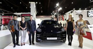 Porsche เผยโฉม Macan พร้อมขนทัพรถหรูร่วมโชว์ในงานมอเตอร์โชว์ 2014