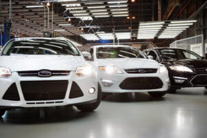 Ford ประกาศปลดพนักงาน 950 คนในรัสเซียเหตุปัญหายอดขายตกต่อเนื่อง
