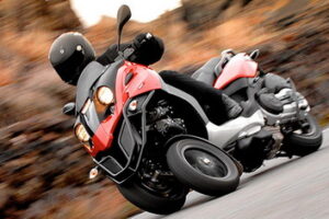 PIAGGIO MP 3 500 หุ่นยนต์สามล้อ