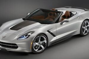 เปิดตัวชุดแต่งพิเศษของ "2015 Corvette Stingray" 2 รูปแบบด้วยกัน