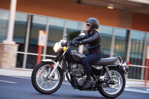 2015 Yamaha SR 400 สูบเดี่ยวยอดฮิต