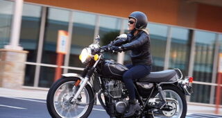 2015 Yamaha SR 400 สูบเดี่ยวยอดฮิต