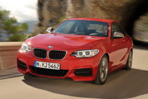 BMW M235i Coupe รุ่นใหม่พร้อมเปิดตัวเทคโนโลยีขับเคลื่อนแบบ xDrive ในโฉมยุโรปแล้ว