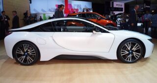 BMW เปิดตัวรถแบบ i8 ในรุ่นลิมิเต็ดเพิ่มอีกจำนวน 500 คัน