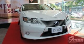 รีวิว LEXUS ES300h รื่นรมย์และเร้าใจ สองบุคลิกในคันเดียว