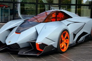 Lamborghini เปิดตัวรถแบบ "Egoista Concept" รูปทรงสุดแปลกตา