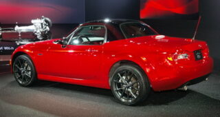 Mazda ห้าวเปิดตัวรถแบบ MX-5 รุ่นฉลองครบรอบ 25 ปีเริ่มต้นที่ $32,205