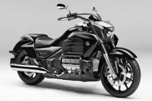 2014 HONDA GOLDWING F6C สยายปีกเปิดตำนานด้วยครูสเซอร์ไบค์ 6 สูบ
