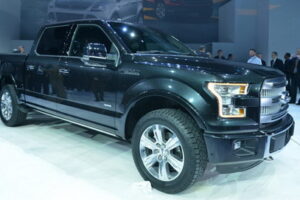 Ford เผยอาจต้องหยุดผลิตรถแบบ "F-150" รุ่นเก่ากว่า 90,000 คันแล้ว