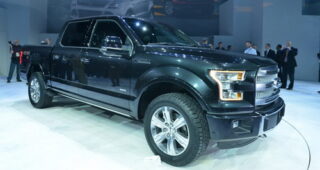Ford เผยอาจต้องหยุดผลิตรถแบบ "F-150" รุ่นเก่ากว่า 90,000 คันแล้ว
