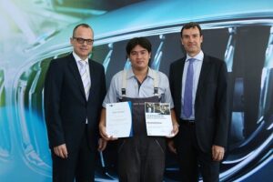 BMW GROUP THAILAND ร่วมกับหอการค้าไทยเยอรมัน มอบประกาศนียบัตรให้แก่นักศึกษารุ่นแรกที่สำเร็จหลักสูตร จากโครงการ BMW Service Apprentice Program