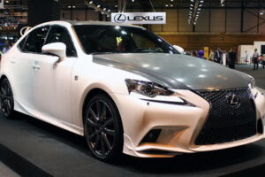 Lexus เตรียมจับมือ TRD เปิดตัวรถสปอร์ตแบบ "IS F-Sport" ฉลองครบรอบ 25 ปีแบรนด์