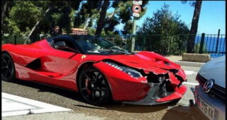 สื่อทวิตเตอร์รายงานรถแบบ "Ferrari LaFerrari" ประสานงาเต็มๆใน Monaco