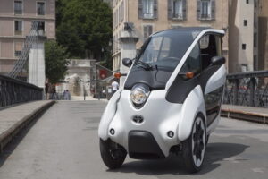Toyota จับมือพันธมิตรจากฝรั่งเศสในการทำรถแบบ i-ROAD และ COMS