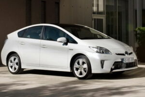 รถแบบไฮเทคอย่าง "Toyota Prius" คอนเฟิร์มแล้วเปิดตัวพร้อมแบตเตอรี่ใหม่แน่นอน