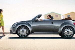 VW เปิดตัวราคา "Beetle Cabriolet Karmann" เริ่มต้นที่ 25,250 ยูโร