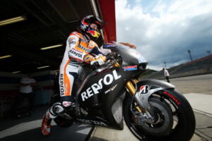 Honda RCV 1000 R ตำนานรถแข่งจากค่ายปีกนก