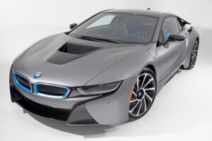 BMW เปิดตัวรถไฟฟ้า i8 แบบพิเศษอย่าง "Concours d’Elegance Edition"