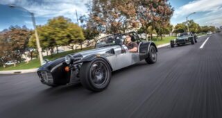 Caterham เปิดตัว Seven 360 และ 480 สำหรับลูกค้าในสหรัฐอเมริกาแล้ว