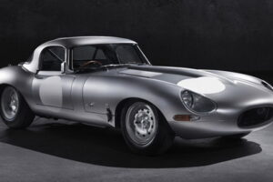 Jaguar พร้อมผลิตรถแบบ "Lightweight E-Type" น้ำหนักเบารุ่นใหม่โฉมปรับปรุง
