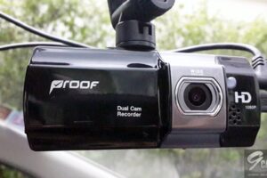 รีวิว Proof PF700 กล้องบันทึกวิดีโอติดรถยนต์ จับภาพด้านหน้าและด้านหลังพร้อมกัน