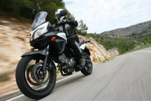 Suzuki V- Strom พร้อมลุยทุกสถานะการ