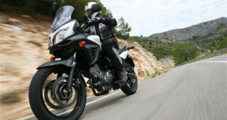 Suzuki V- Strom พร้อมลุยทุกสถานะการ