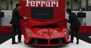 เปิดราคาขายรถแบบ Ferrari LaFerrari ที่ราคา 1 ล้านปอนด์