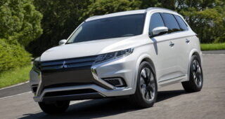 Mitsubishi เปิดตัวภาพ "Outlander PHEV Concept S" ก่อนแสดงจริงในงานที่ Paris
